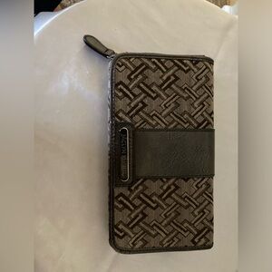 Jaclyn Smith vintage wallet